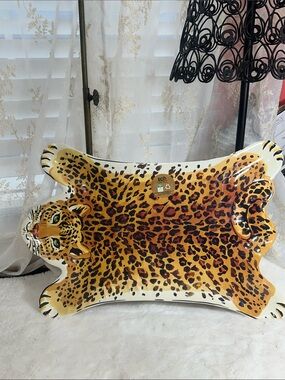 Eco choice leopard print serving tray